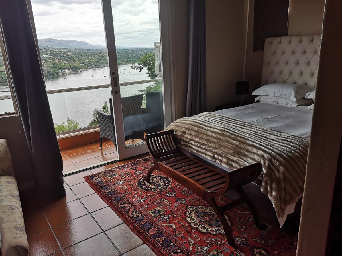 Letamong Bed & Breakfast Хартбееспоорт Екстериор снимка
