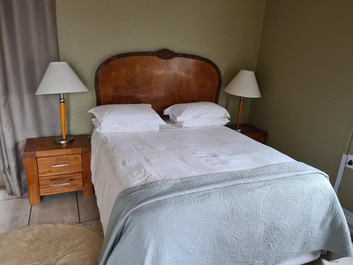 Letamong Bed & Breakfast Хартбееспоорт Екстериор снимка